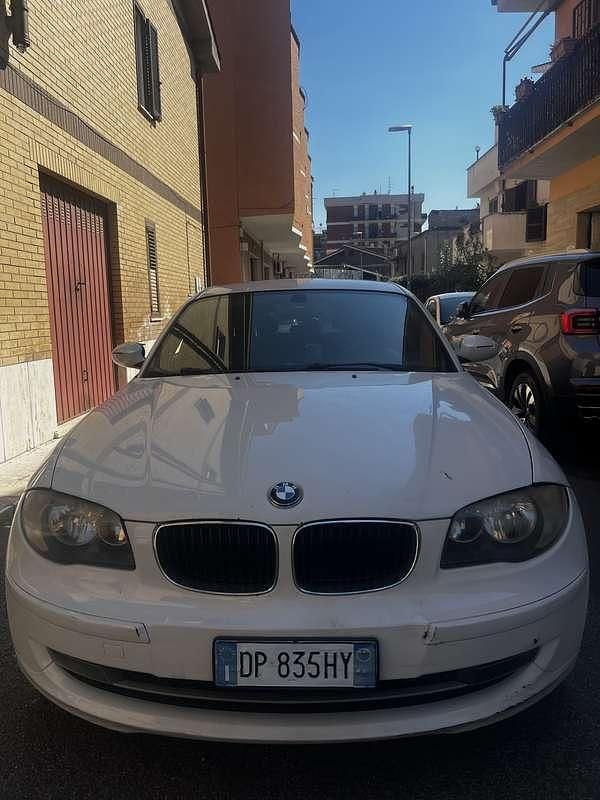 Usata BMW 118 Comfort Edition 143 CV (105 kW) 2009 Utilitaria