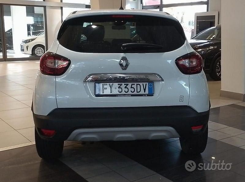 Käytetty Renault Captur 131 HP (96 kW) 2019 Valkoinen Katumaasturi