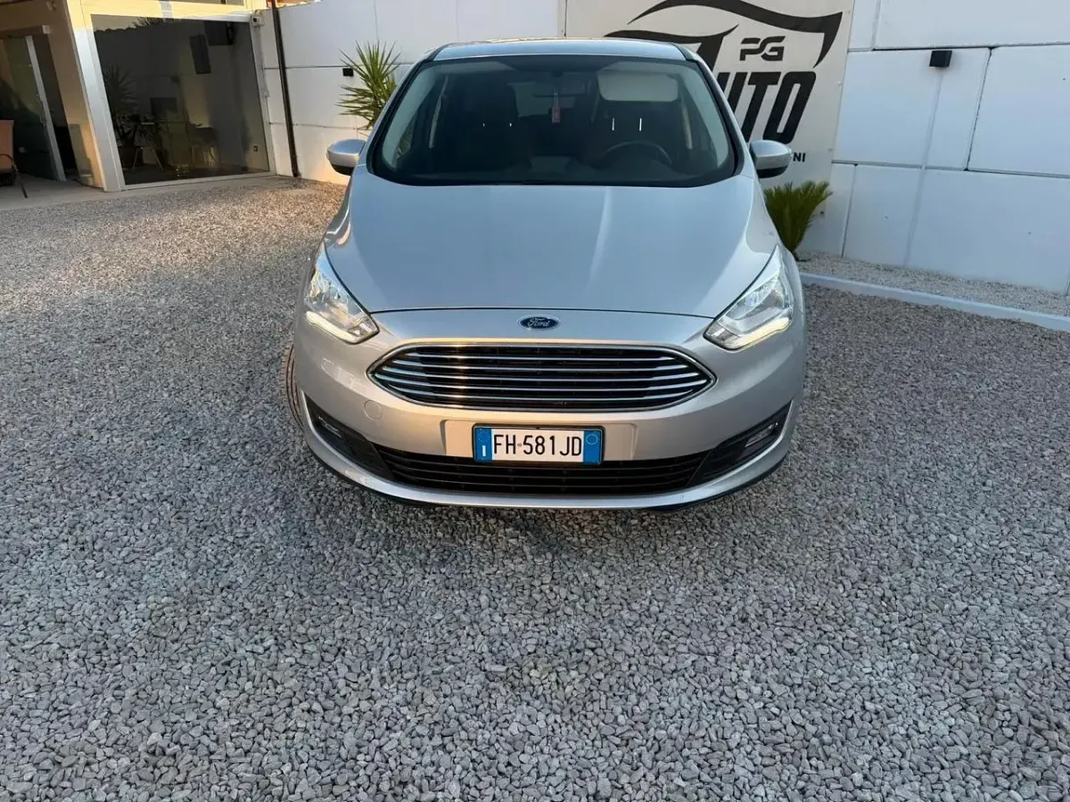 Usata Ford C-MAX Business Edition 120 CV (88 kW) 2017 Grigio Monovolume