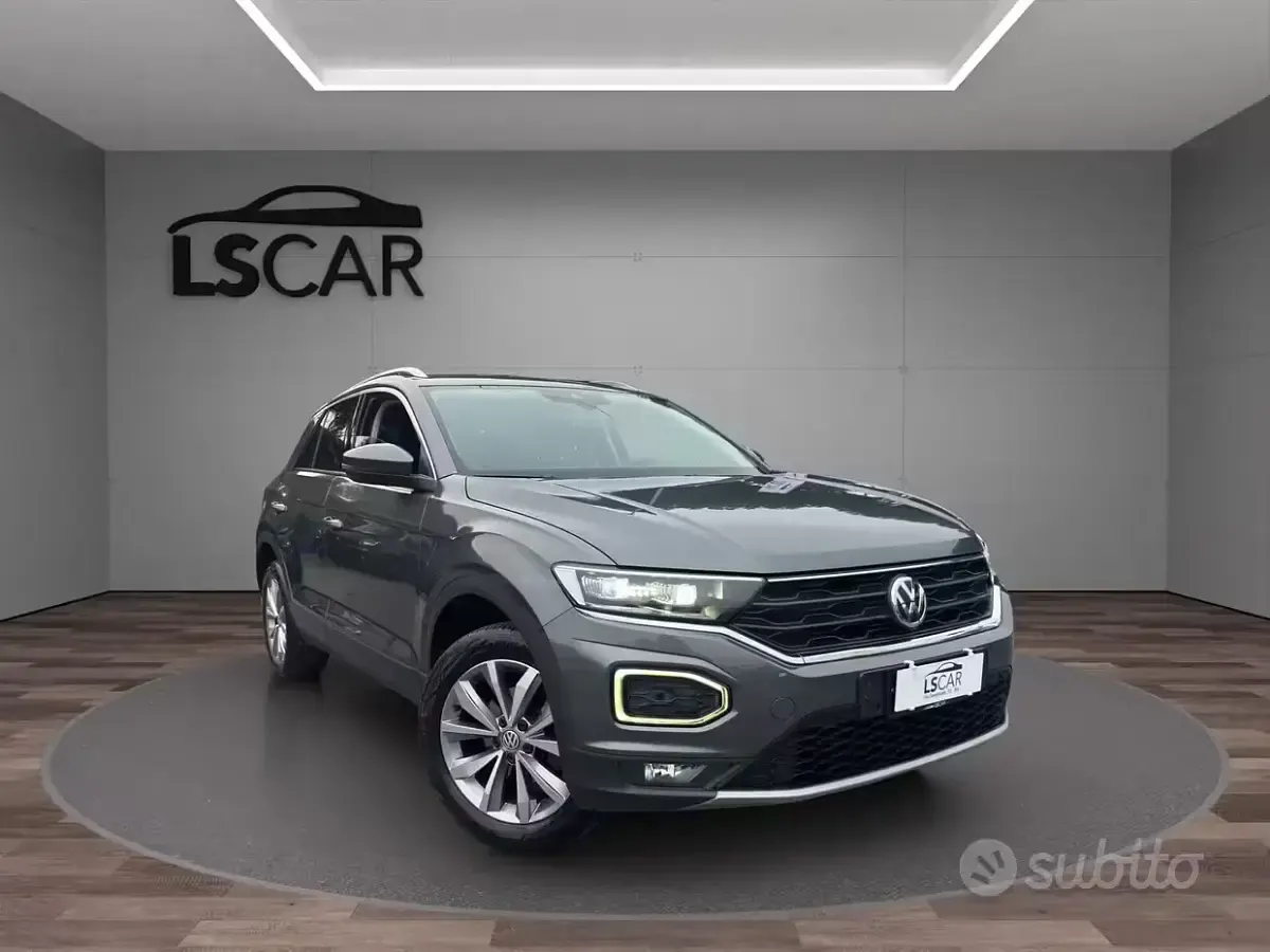 Usata VW T-Roc Style 110 CV (80 kW) 2020 Grigio SUV