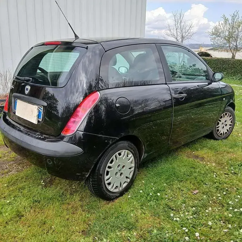 Usata Lancia Ypsilon 80 CV (58 kW) 2006 Utilitaria