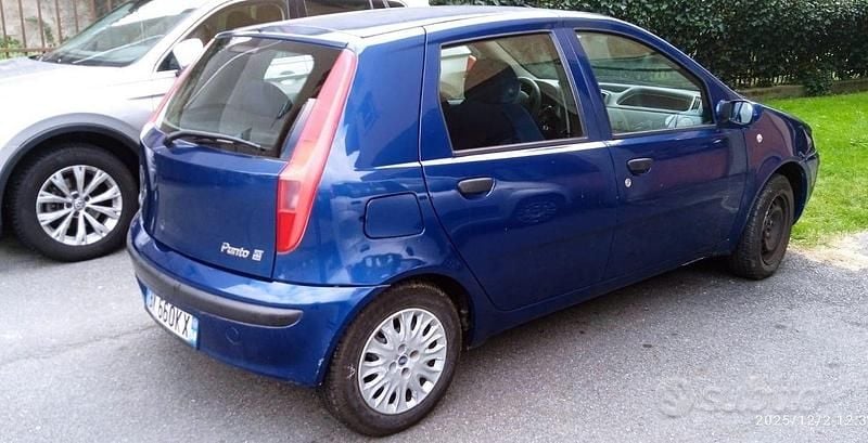 Usata Fiat Punto 2000 Blu Utilitaria