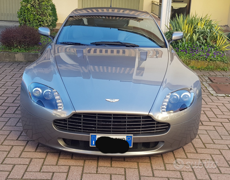 Usato 2006 Aston Martin Vantage 4.3 Benzin 385 CV (55.000 €)