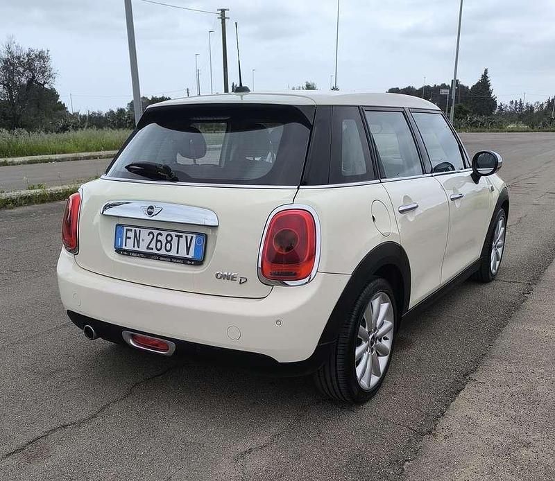 Usata Mini One D 95 CV (69 kW) 2018 Beige Utilitaria