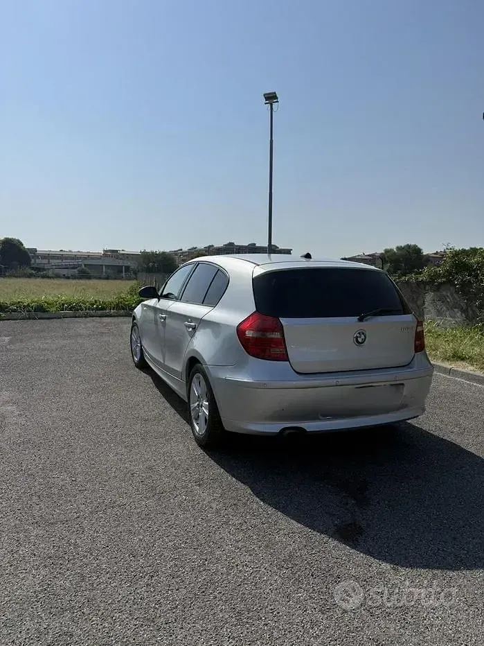 Usata BMW 118 143 CV (105 kW) 2008 Grigio Utilitaria
