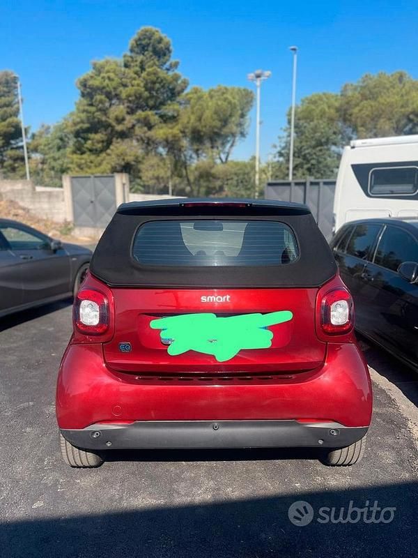 Rosso Usata 2024 Smart ForTwo Electric Drive | 17.000 € - Immagine 1/4