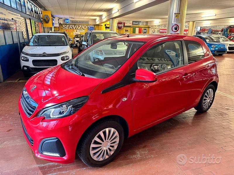 Usata Peugeot 108 Active 72 CV (52 kW) 2018 Rosso Utilitaria