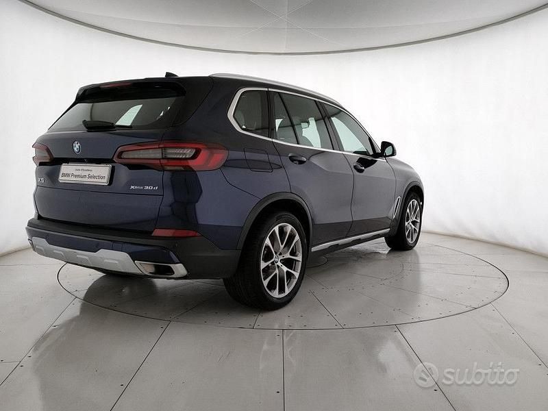 Usata BMW X5 Comfort Edition 286 CV (210 kW) 2023 Blu SUV
