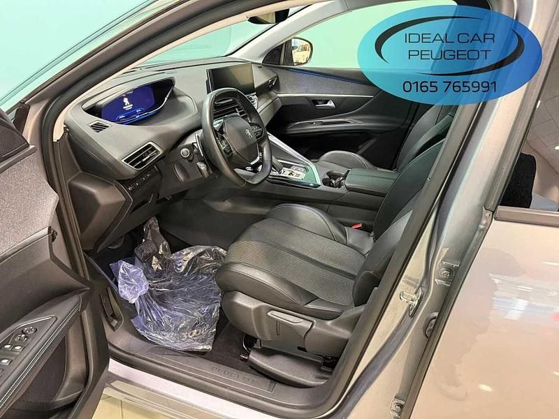 Usata Peugeot 3008 Allure 181 CV (133 kW) 2022 Grigio SUV