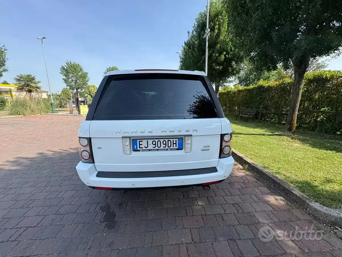 Usata Land Rover Range Rover Autobiography 313 CV (230 kW) 2011 Bianco SUV