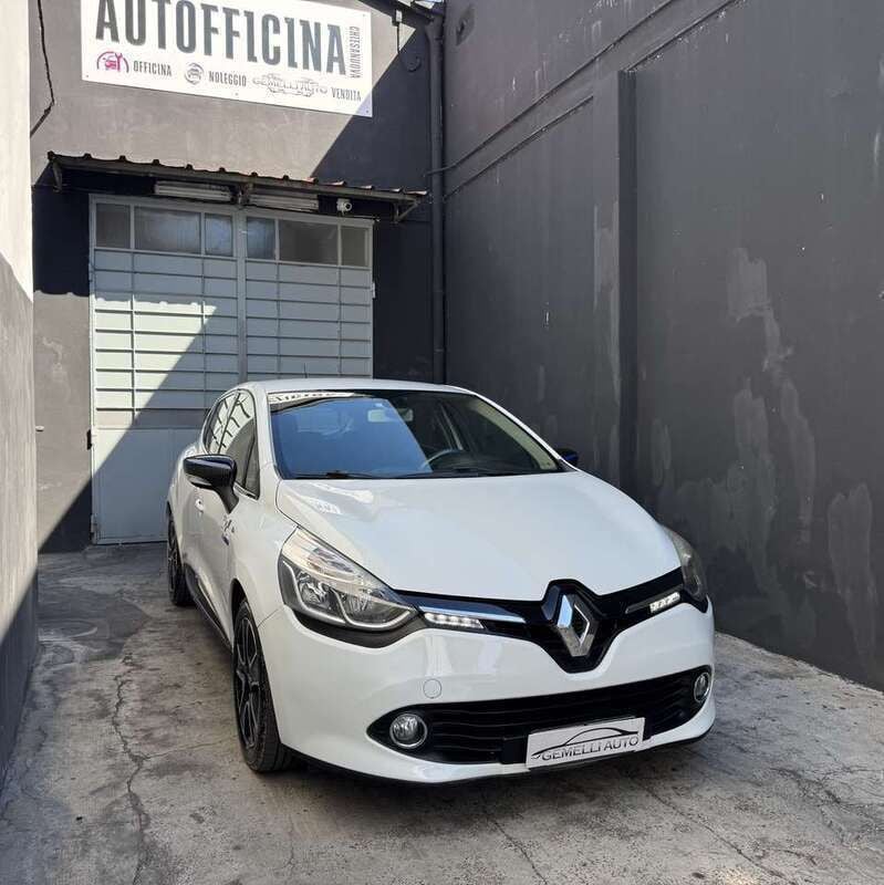 Other Usata 2016 Renault Clio IV Tre volumi | 8999 € (Buon prezzo) - Immagine 1/4