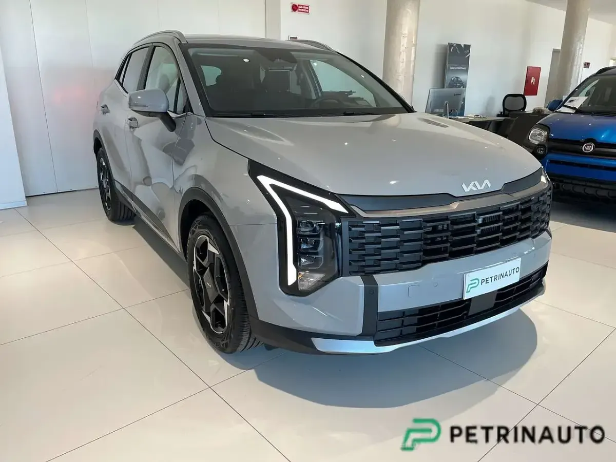 Nuova Kia Sportage Style 136 CV (100 kW) 2026 Wolf grey met. SUV