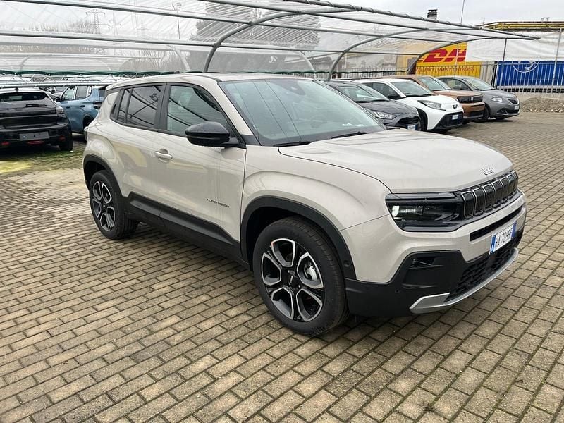 Occasion Jeep Avenger Summit 101 ch (74 kW) 2025 Beige SUV