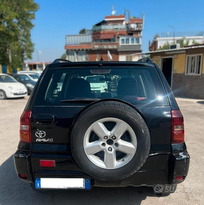 Usata Toyota RAV4 Sol 115 CV (84 kW) 2005 Nero SUV