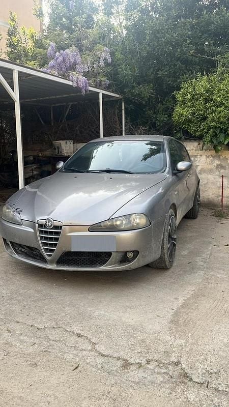 Usata Alfa Romeo 147 2009 Grigio Utilitaria