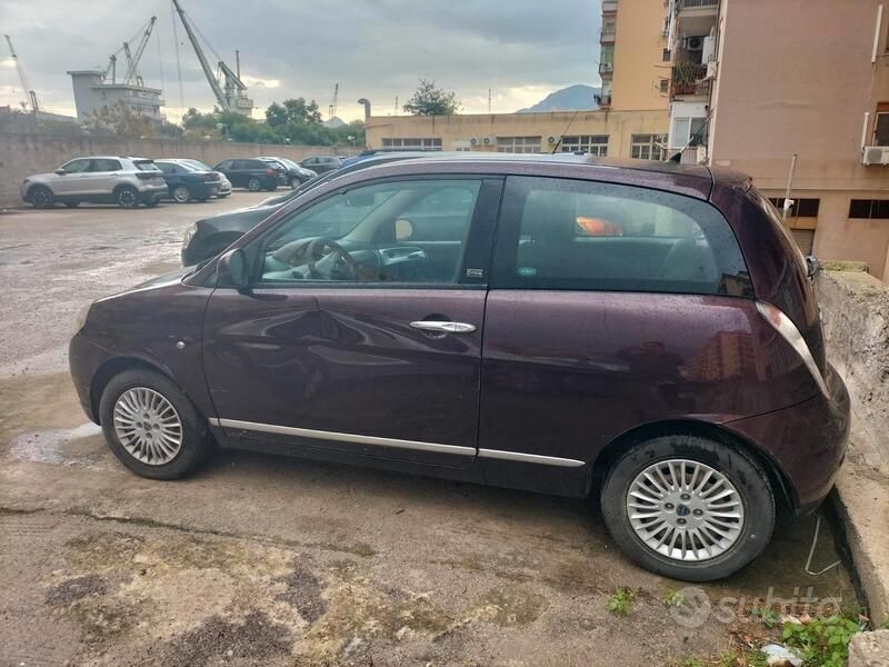 Usata Lancia Ypsilon 60 CV (44 kW) 2010 Utilitaria