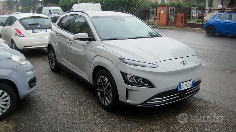 Usata Hyundai Kona 26 kW (36 CV) 2021 Grigio SUV
