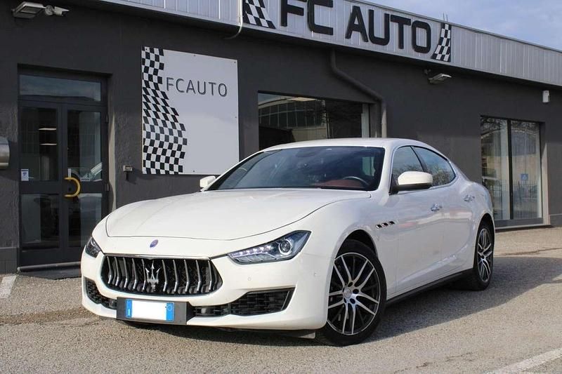 Usata Maserati Ghibli 250 CV (183 kW) 2019 Bianco Coupé