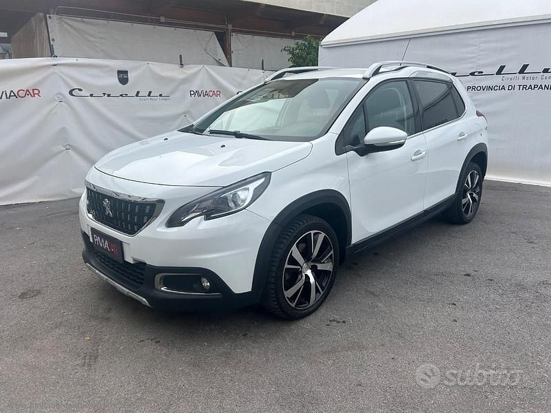 Usata Peugeot 2008 S 120 CV (88 kW) 2019 Bianco SUV