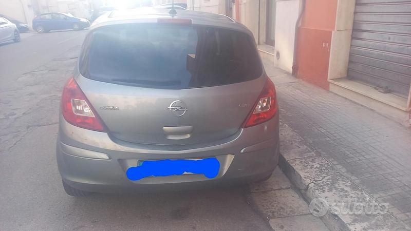 Usata Opel Corsa Edition 75 CV (55 kW) 2013 Grigio Utilitaria