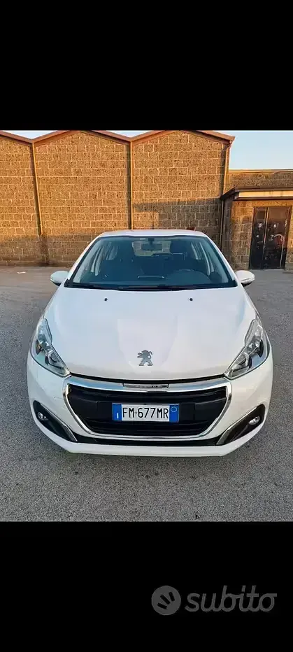 Usata Peugeot 208 75 CV (55 kW) 2018 Bianco Utilitaria