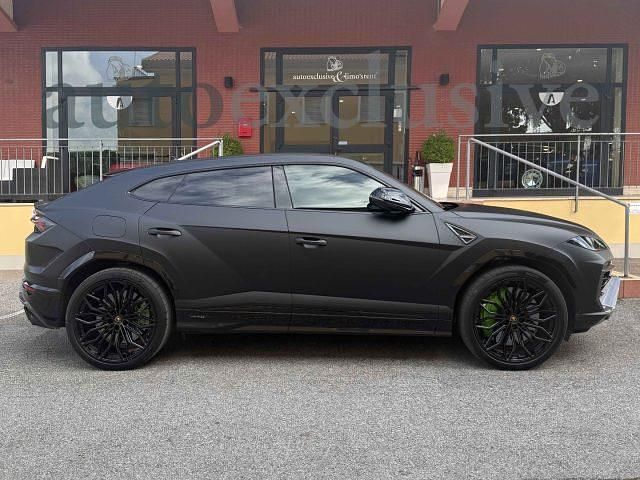 Usata Lamborghini Urus 800 CV (588 kW) 2025 Nero nemesis SUV