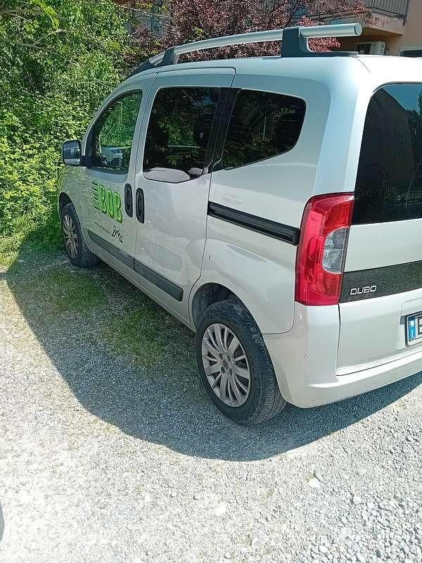 Usata Fiat Qubo Trekking 75 CV (55 kW) 2009 Argento Monovolume