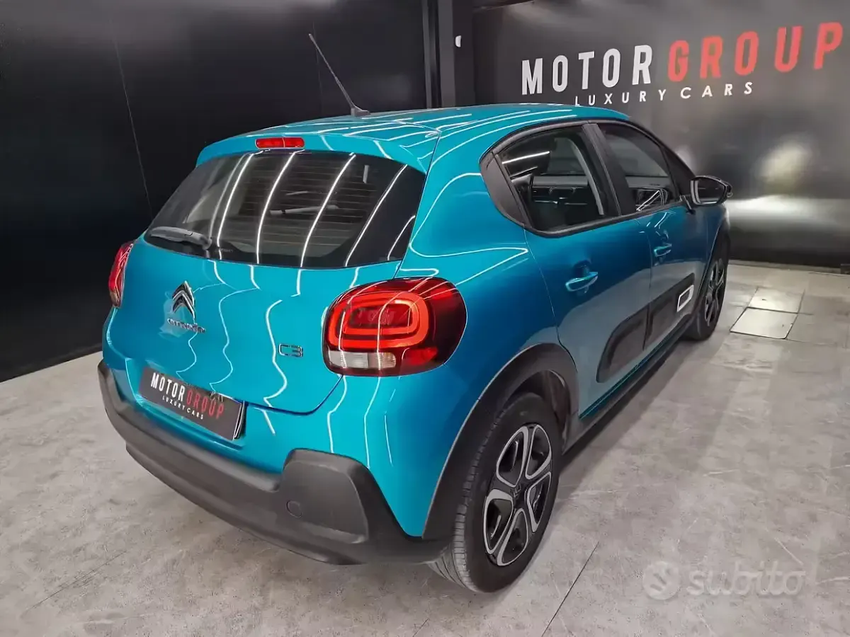 Usata Citroën C3 Shine 102 CV (75 kW) 2021 Bluazzurro Utilitaria