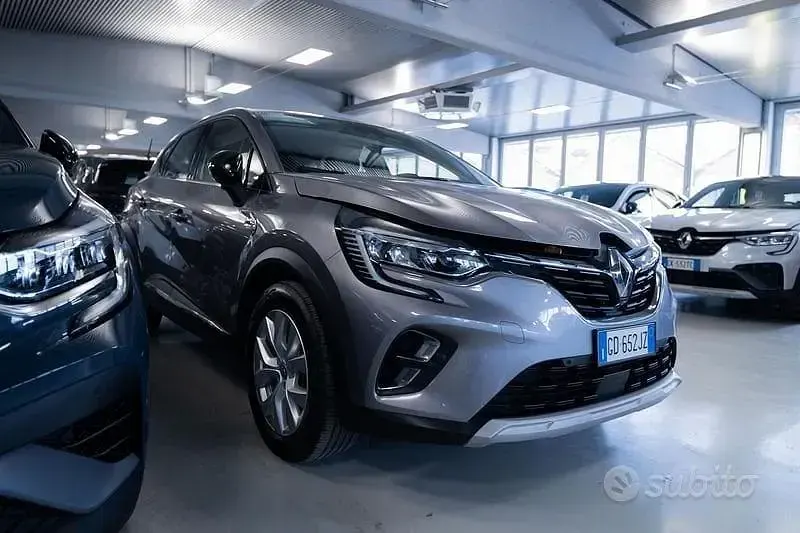 Usata Renault Captur Intens 160 CV (117 kW) 2020 Grigio SUV