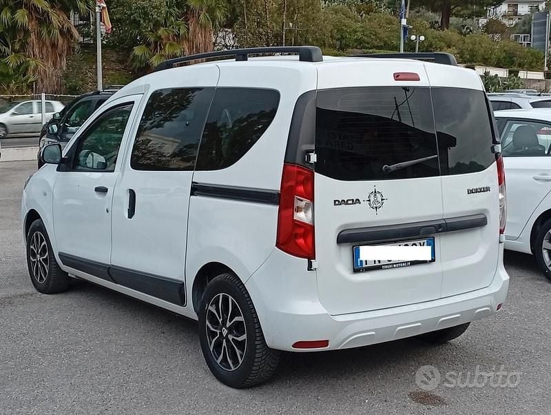 Usata Dacia Dokker Lauréate 101 CV (74 kW) 2018 Bianco Monovolume