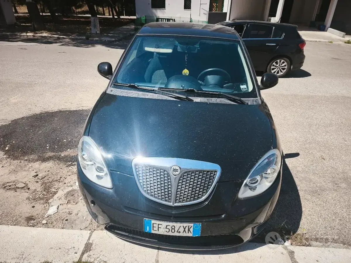 Usata Lancia Ypsilon 69 CV (50 kW) 2011 Utilitaria