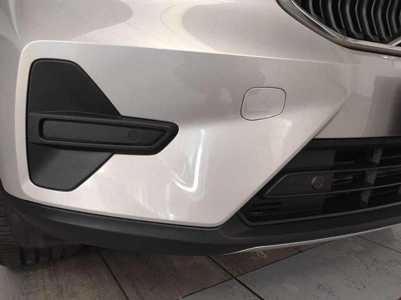 Usata Volvo XC40 Core 129 CV (94 kW) 2022 Argento SUV