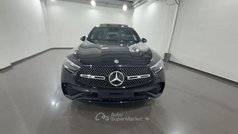 Nuova Mercedes GLC300e Advanced 269 CV (197 kW) 2026 Nero Coupé