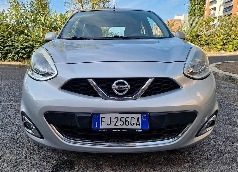 Usata Nissan Micra Tekna 80 CV (58 kW) 2017 Argento Berlina