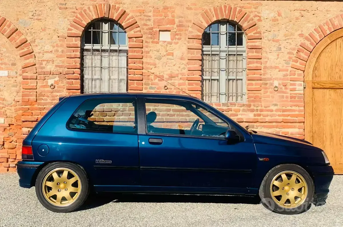 Usata Renault Clio 147 CV (108 kW) 1993 Utilitaria