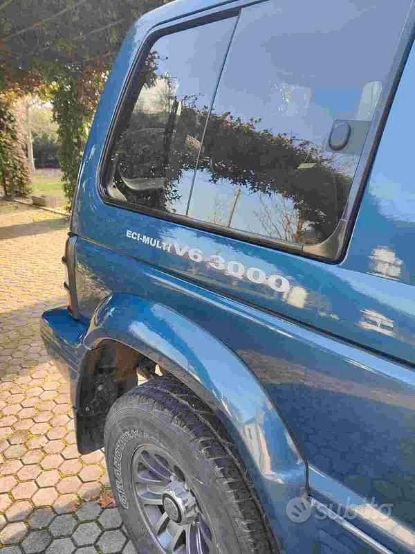 Usata Mitsubishi Pajero Top 150 CV (110 kW) 1993 Grigio SUV