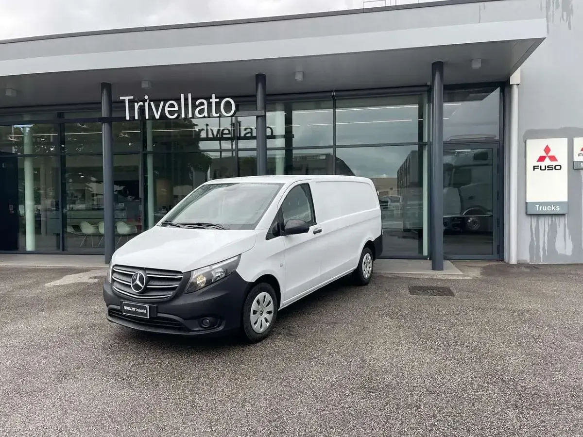 Usata Mercedes Vito 136 CV (100 kW) 2021 Bianco artico Furgone