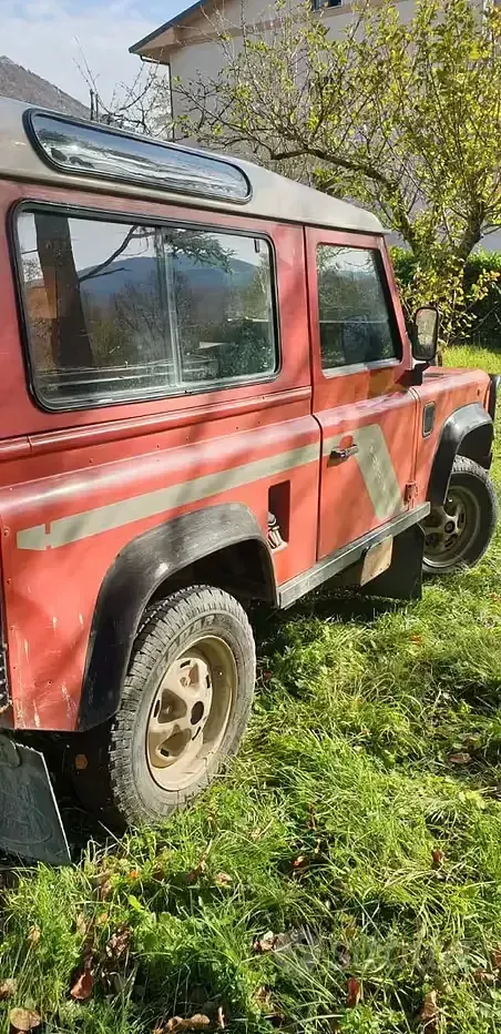Usata Land Rover Defender 68 CV (50 kW) 1986 SUV