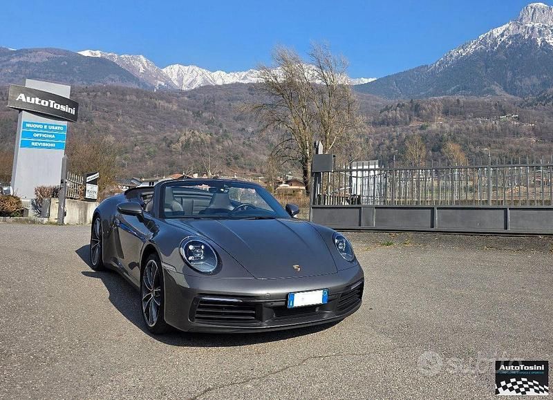 Usata Porsche 911 Carrera 4S 450 CV (330 kW) 2020 Grigio Cabrio