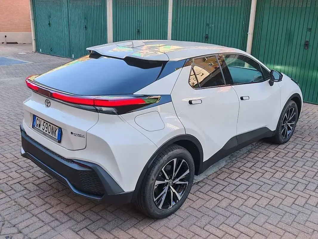 Usata Toyota C-HR Trend 152 CV (111 kW) 2025 Bianco SUV