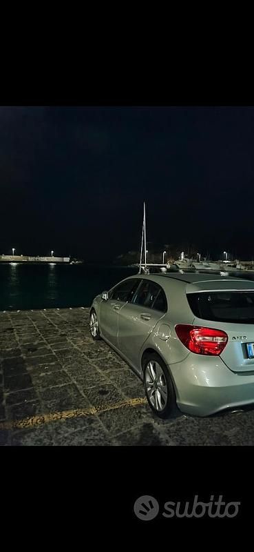 Usata Mercedes A180 120 CV (88 kW) 2014 Grigio Berlina