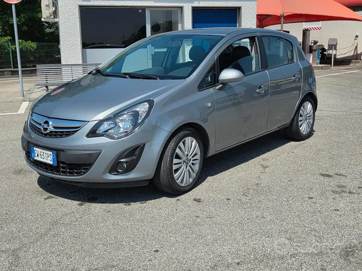 Usata Opel Corsa 85 CV (62 kW) 2014 Grigio Utilitaria