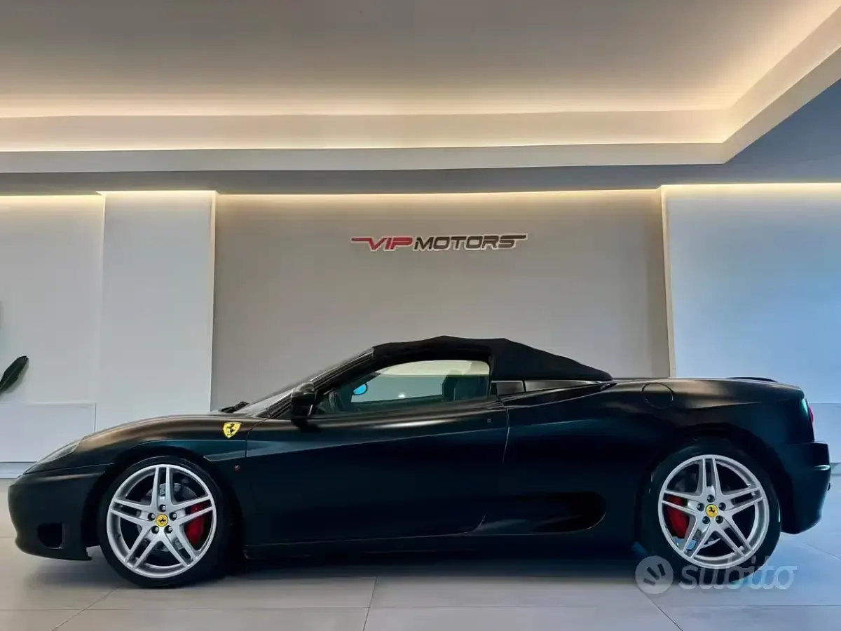 Usata Ferrari 360 400 CV (294 kW) 2004 Nero Cabrio