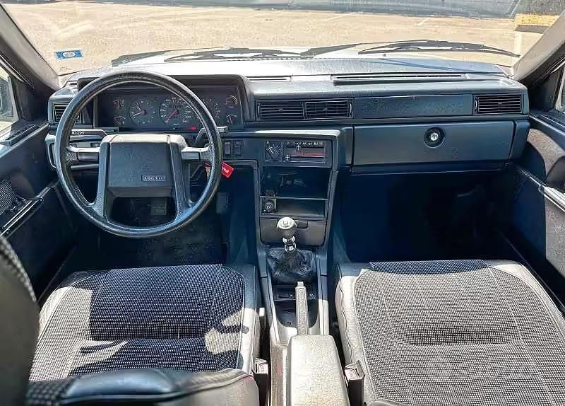 Usata Volvo 740 158 CV (116 kW) 1987 Grigio Berlina