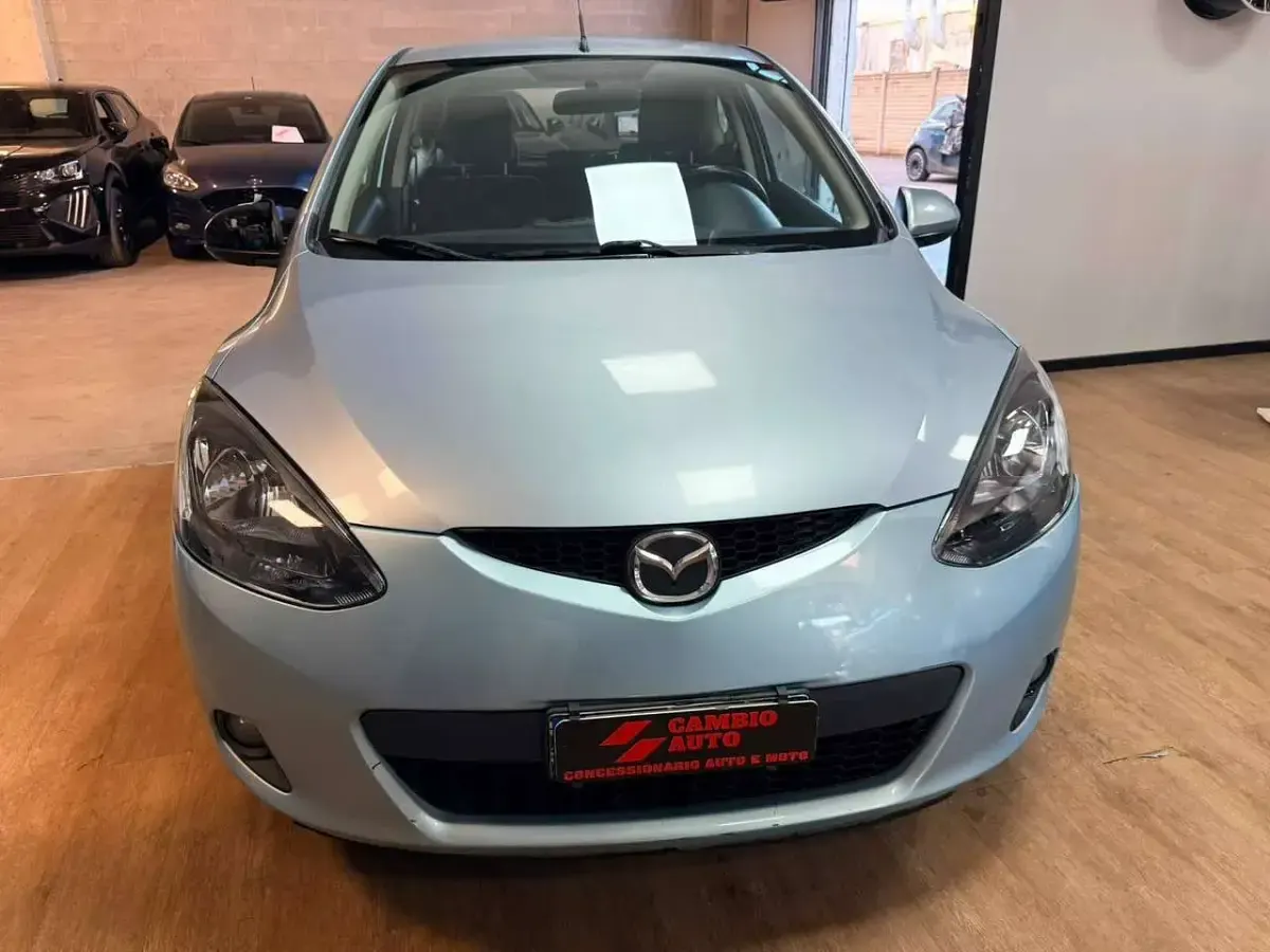 Usata Mazda 2 75 CV (55 kW) 2009 Blu/azzurro Utilitaria
