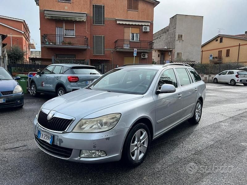 Grigio Usata 2011 Skoda Octavia Ambition Station wagon | 2500 € (Ottimo prezzo) - Immagine 1/4