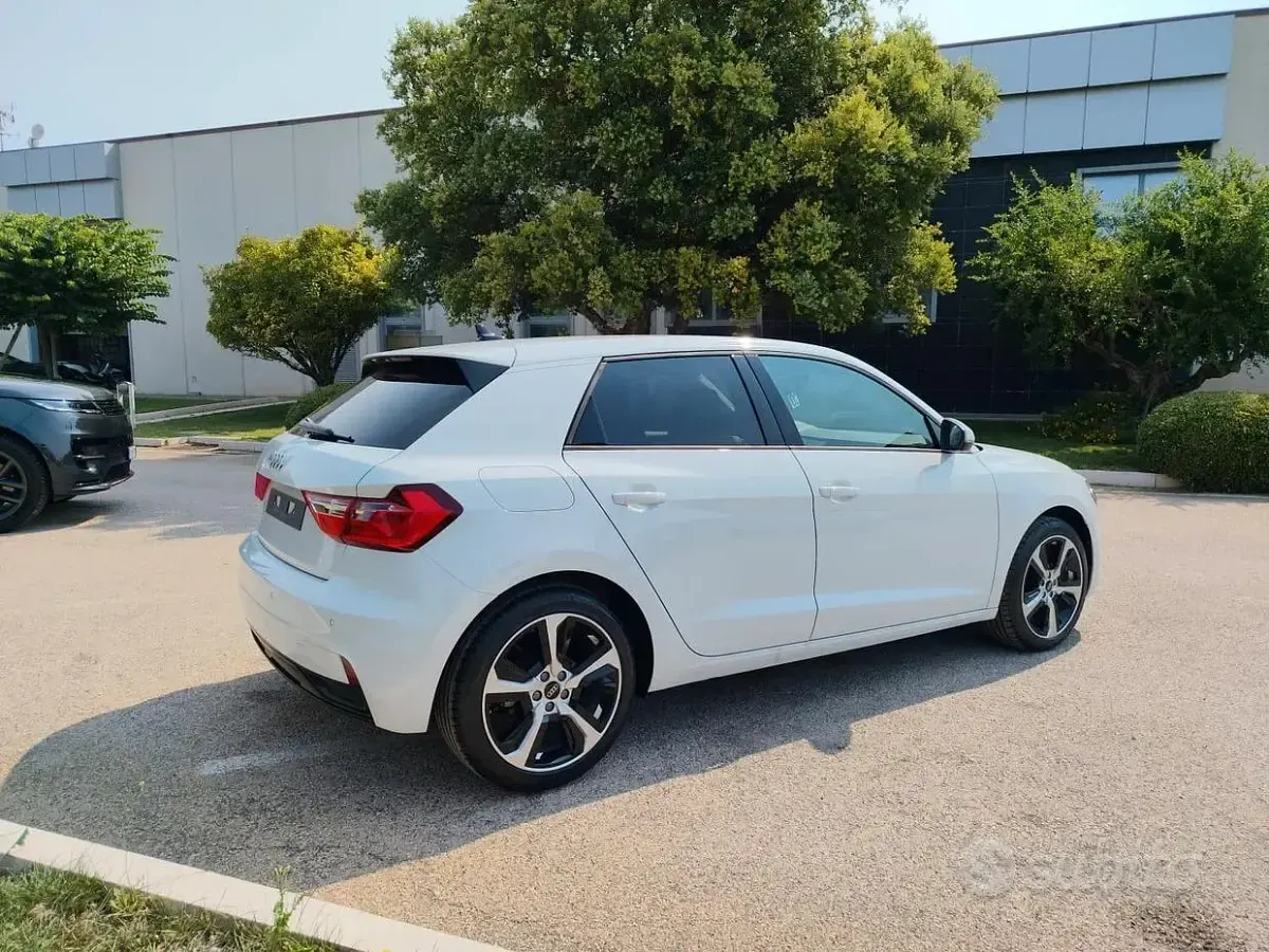 Usata Audi A1 Business 116 CV (85 kW) 2025 Bianco SUV