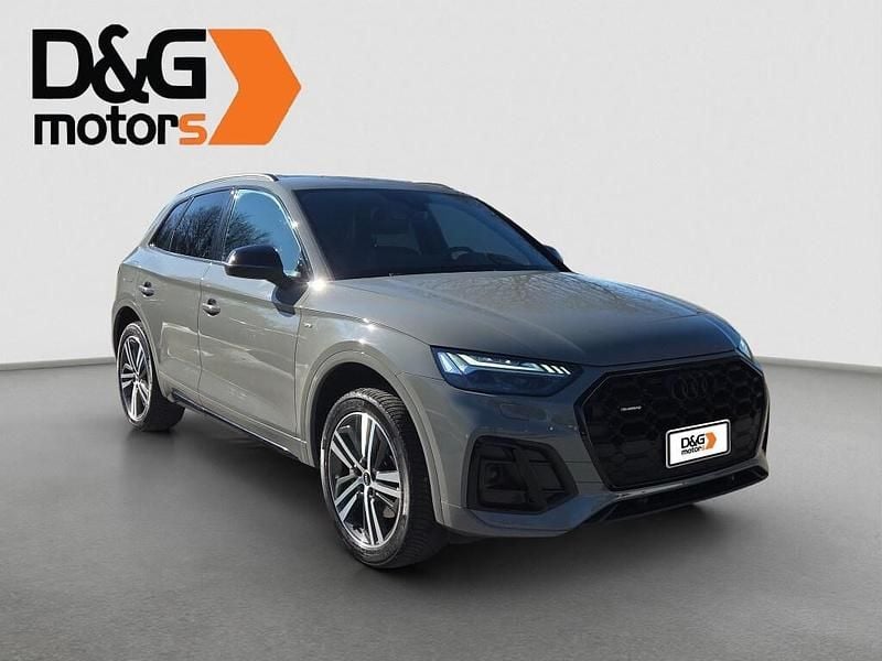 Usata Audi Q5 S-line plus 367 CV (269 kW) 2022 Grigio metallizzato SUV
