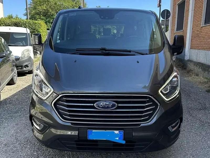 Grigio Usata 2021 Ford Tourneo Monovolume | 27.490 € (Super prezzo) - Immagine 1/4