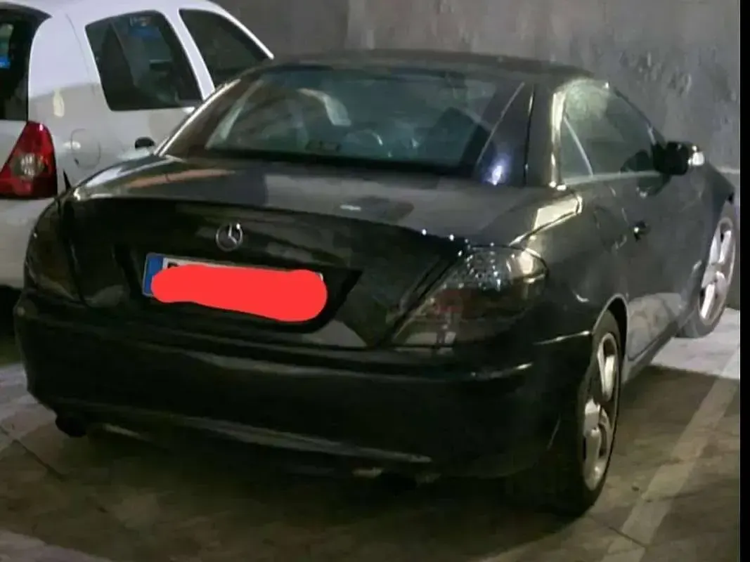 Usata Mercedes SLK200 163 CV (119 kW) 2006 Nero Cabrio